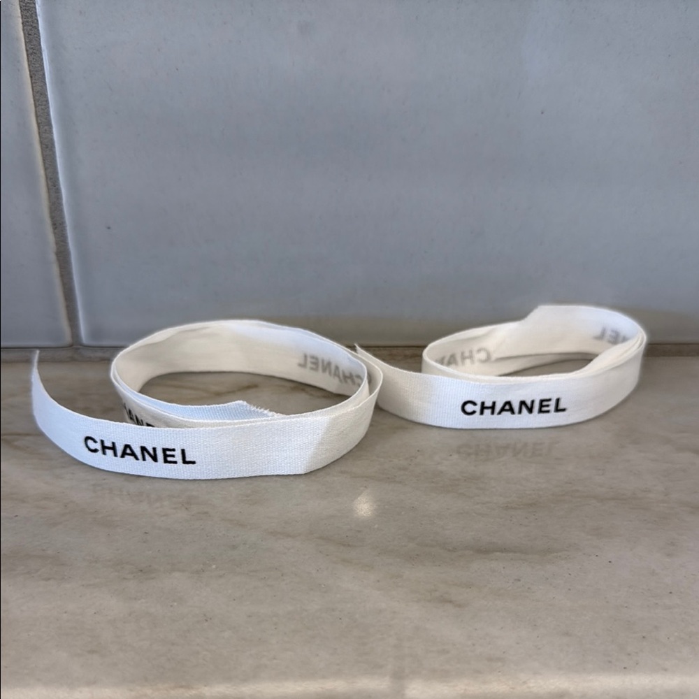 Chanel White Ribbons Set - Picture 3 of 4